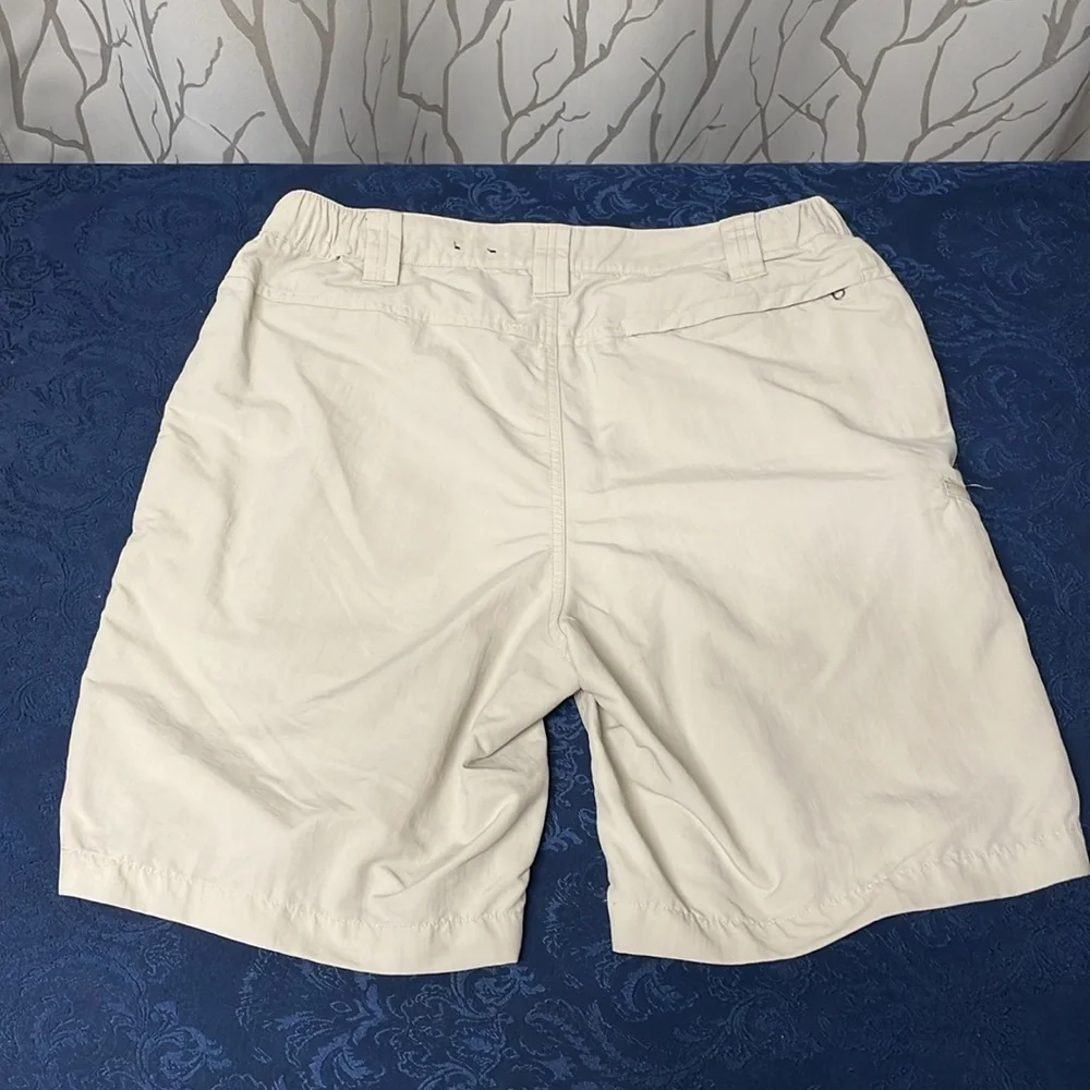 Orvis Men's Tan Cargo Shorts with Orange Zipper Accents, 3 pairs size M - Picture 4 of 10